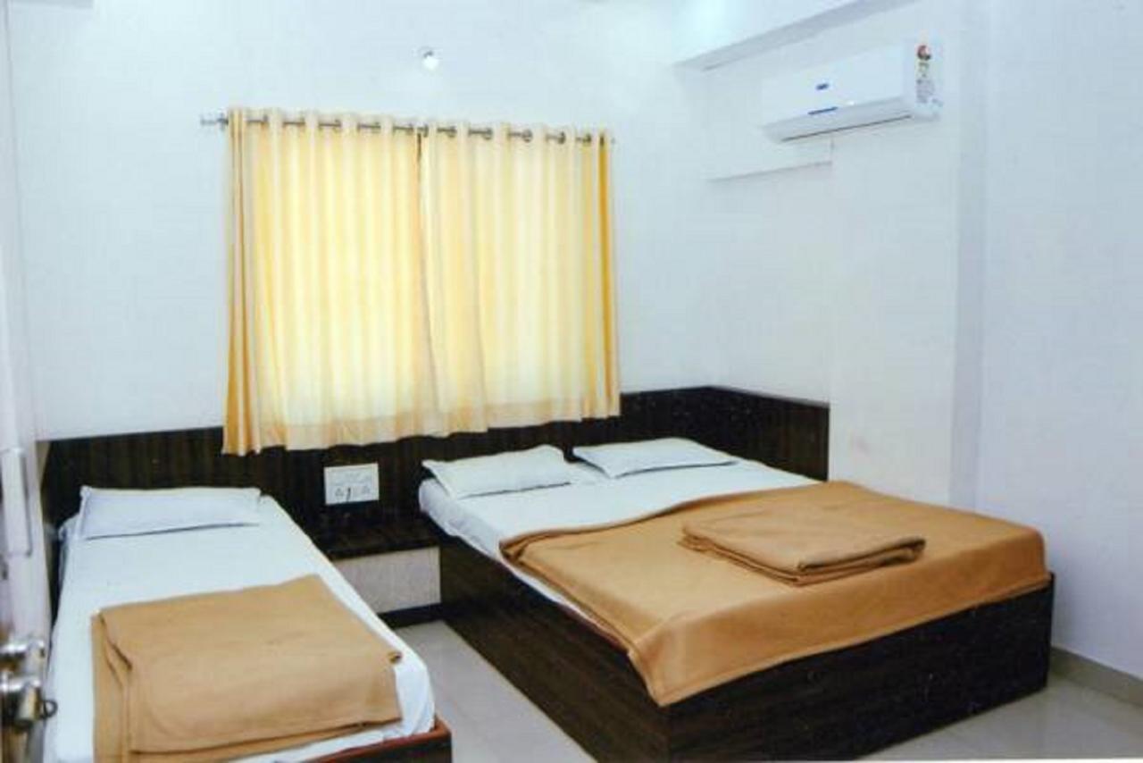 Hotel Sai Ashirwad Shirdi Exterior photo